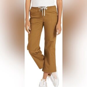 Vuori Women's Cropped Drawstring Pants in Brown